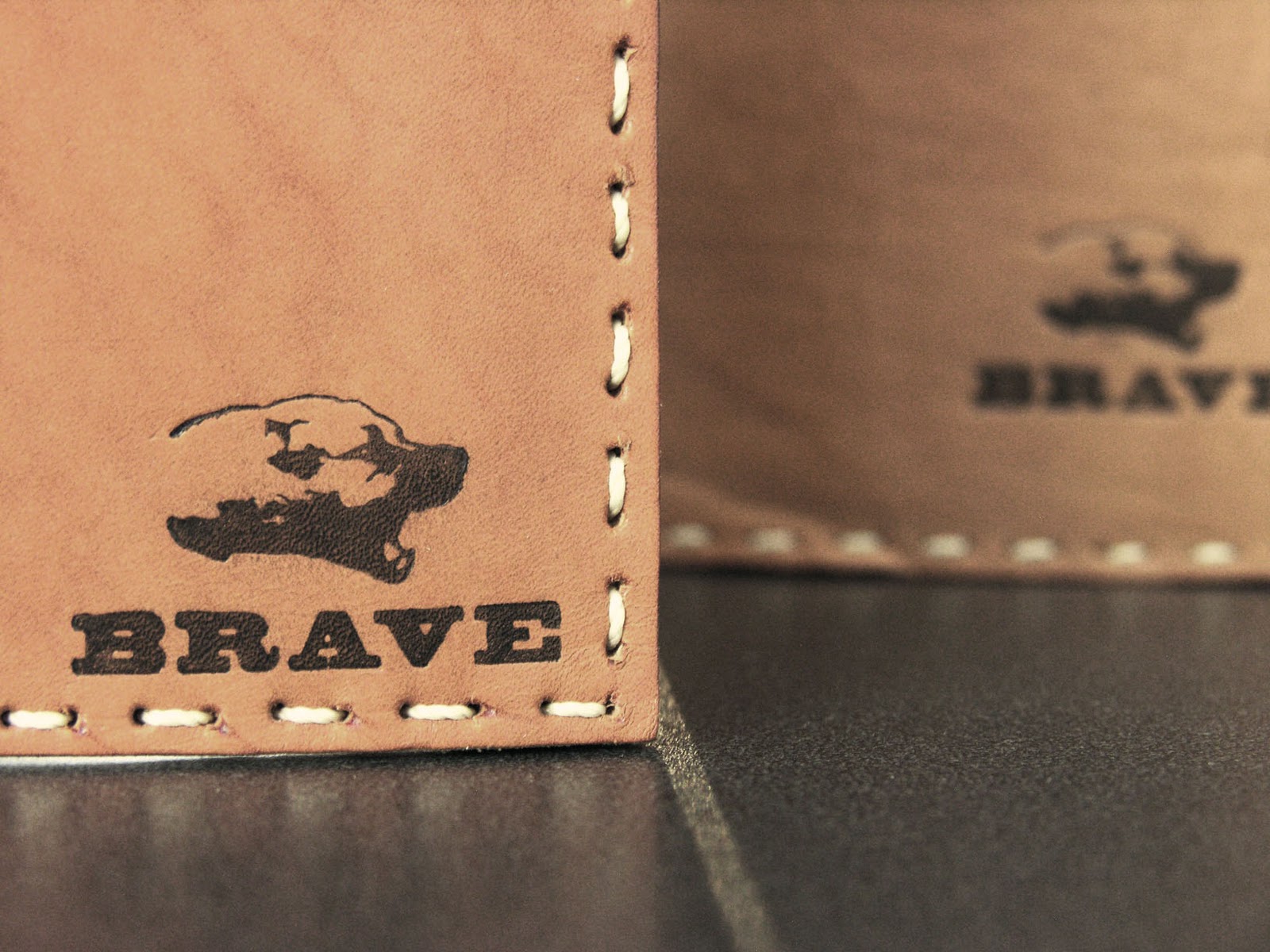 Brave Brave Design (carteras)