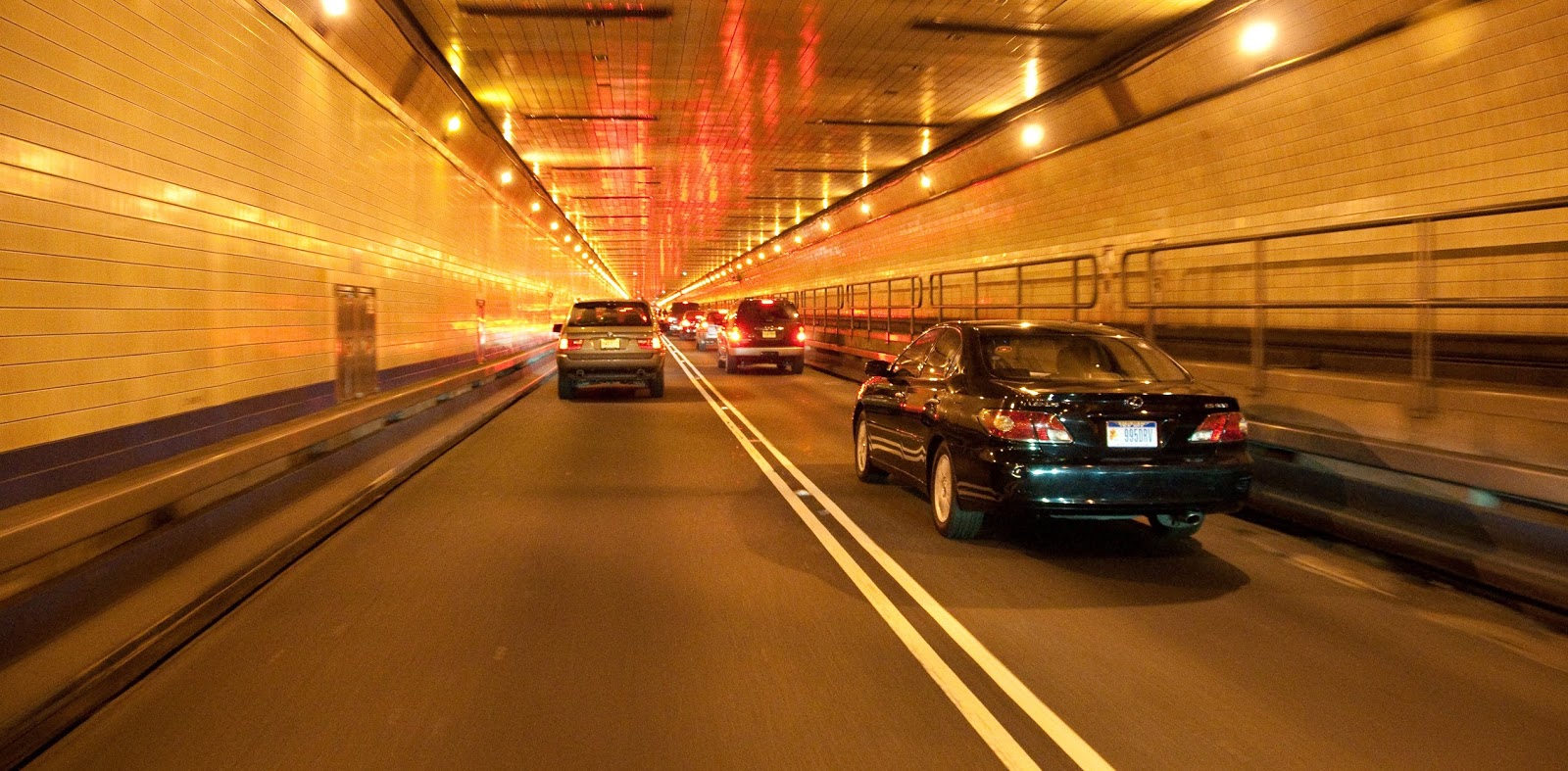 GEOFF NICHOLSON: THE LONG LOST WALKER: Lincoln Tunnel