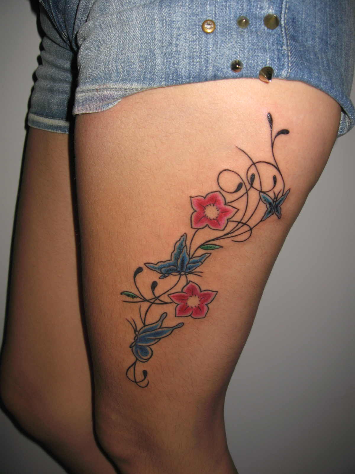 Tatuagem Flor De Lotus Na Perna