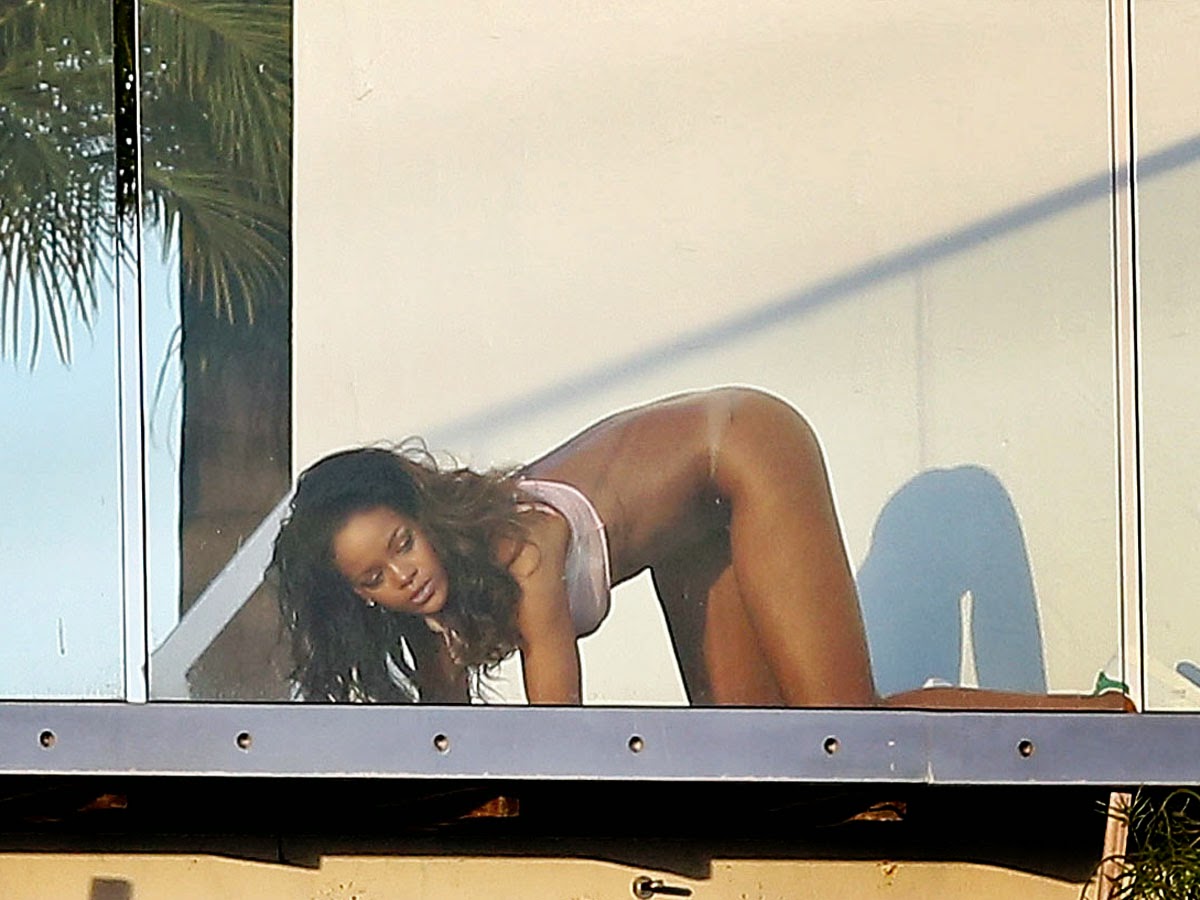 Rihanna nua e tal (sem censura) .