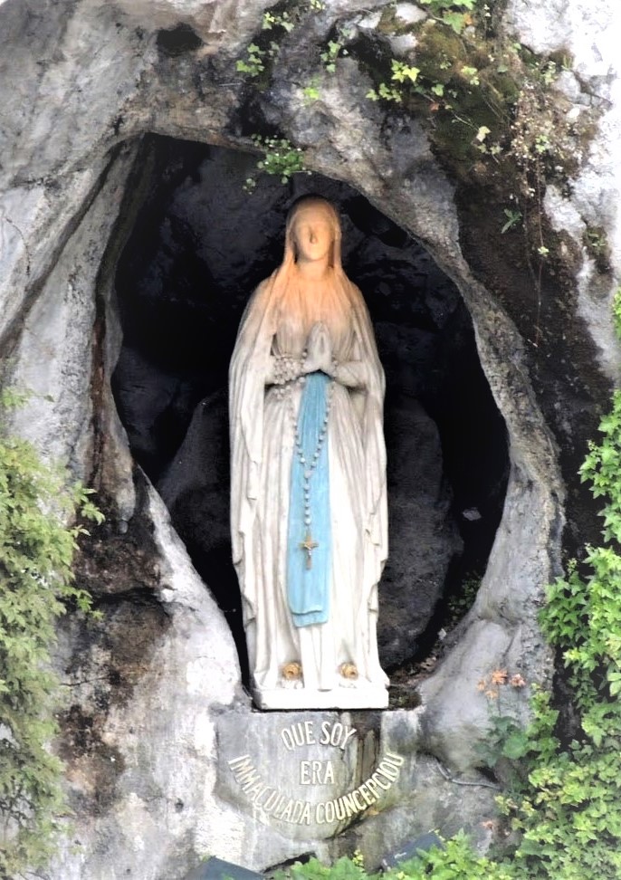 El mensaje central de la Virgen María en Lourdes