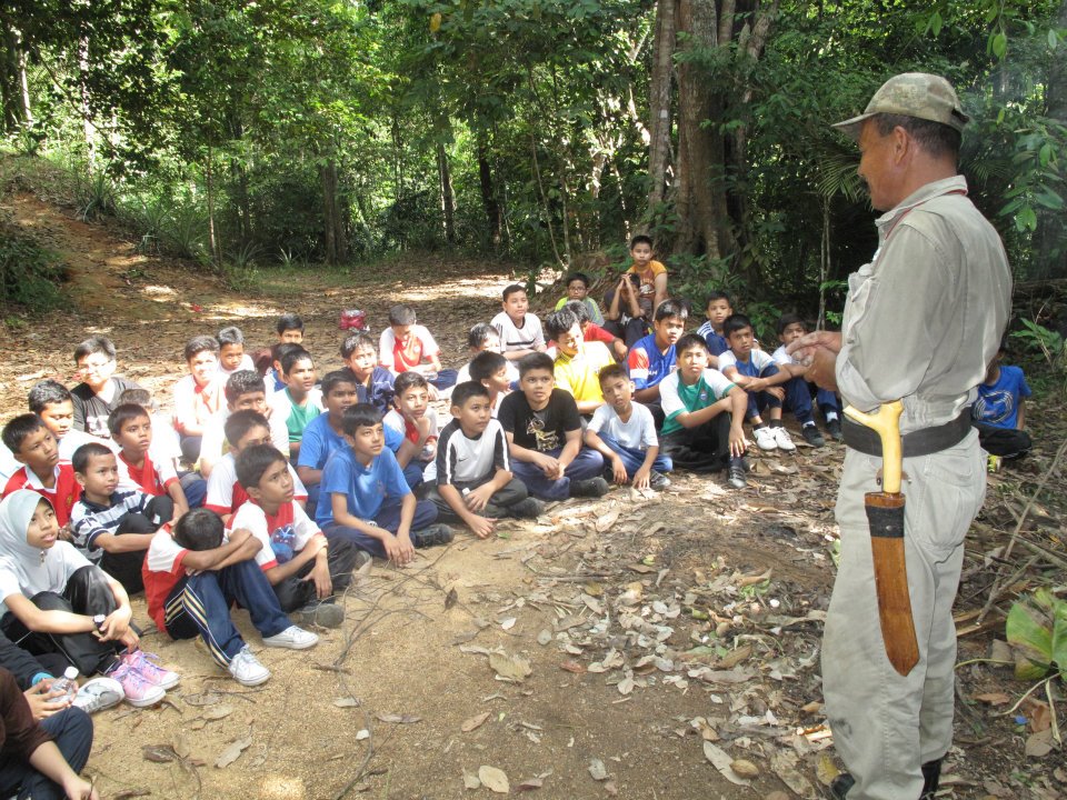 Kem bina semangat ampang pecah essay image