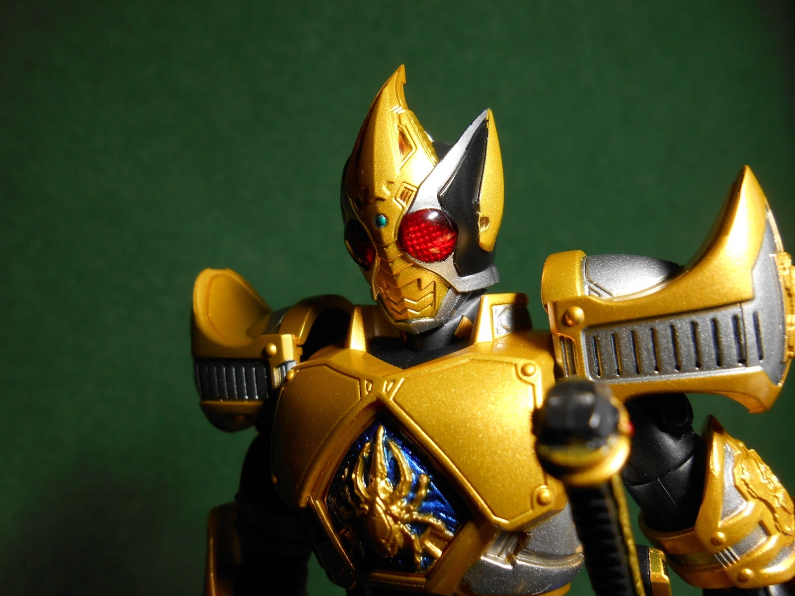 Review: S.H.Figuarts Kamen Rider Blade King Form | Night's Corner
