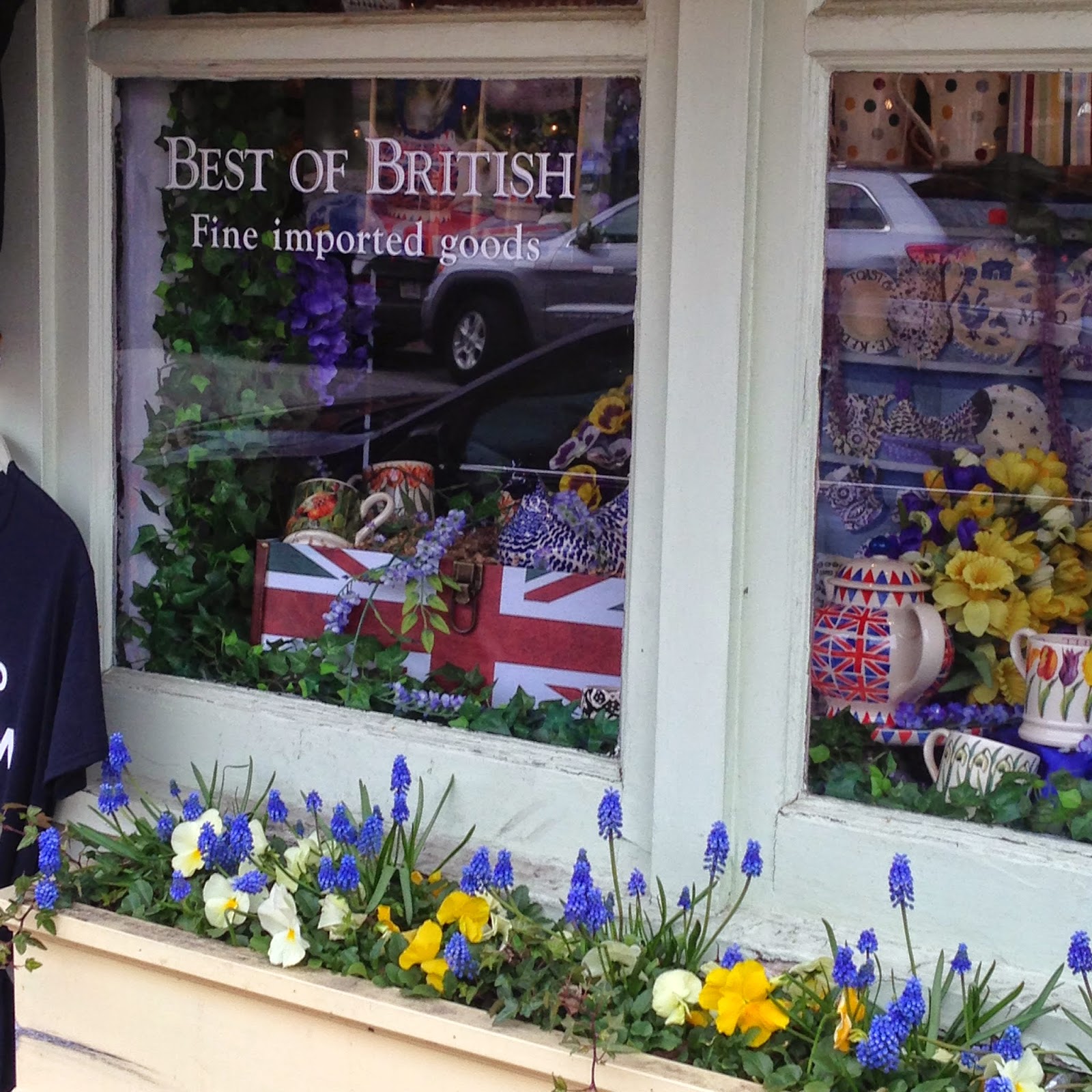 DesignsandEvents Window Boxes of Newburyport