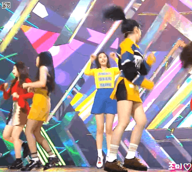 오늘 인기가요 레드벨벳 컴백무대 솔직히 보고가셔야함.gif | 인스티즈