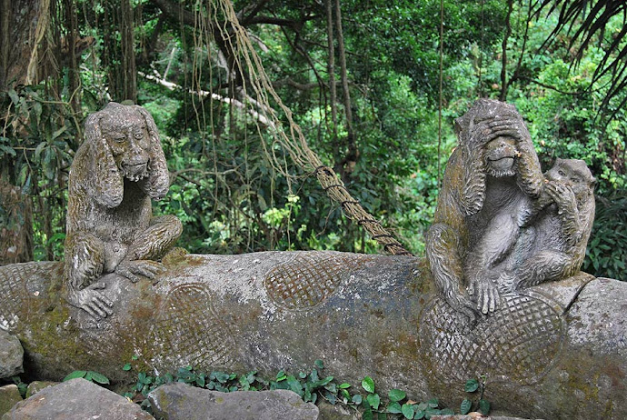 Estatuas de monos