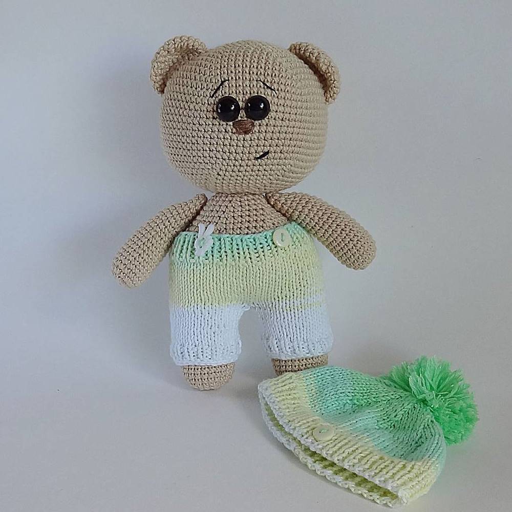 Teddy bear amigurumi