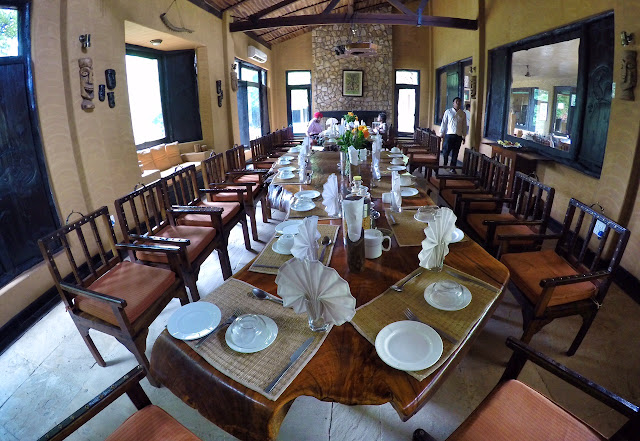 dining room King’s Lodge Bandhavgarh tiger reserve pugdandee safari review