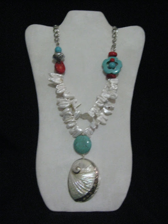 C04117 Collar Perlas , Turquesa, Coral y Caracol