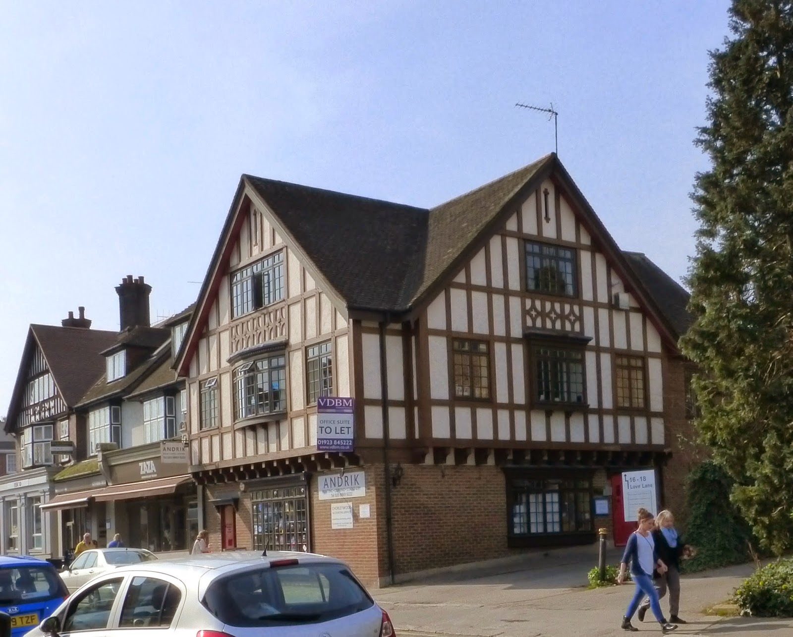 London Underground Towns Pinner