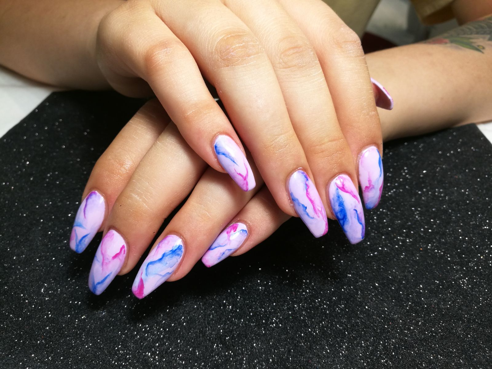 Ricostruzione In Gel Effetto Marmo Acquarellato