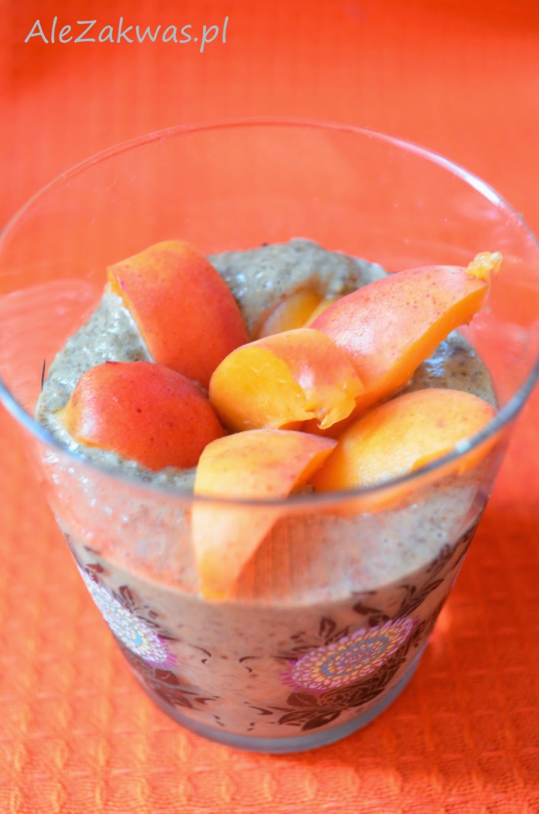 Pudding z siemienia lnianego z korzeniem maca