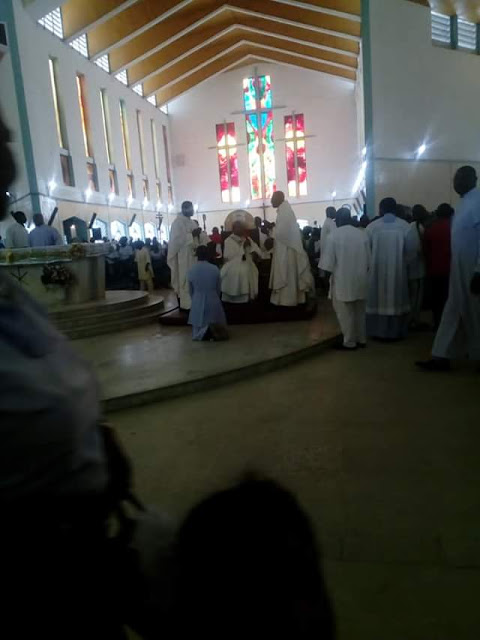 Photos: Thief dressed as Catholic Seminarian nabbed while trying to steal a car during Priestly Ordination in Owerri