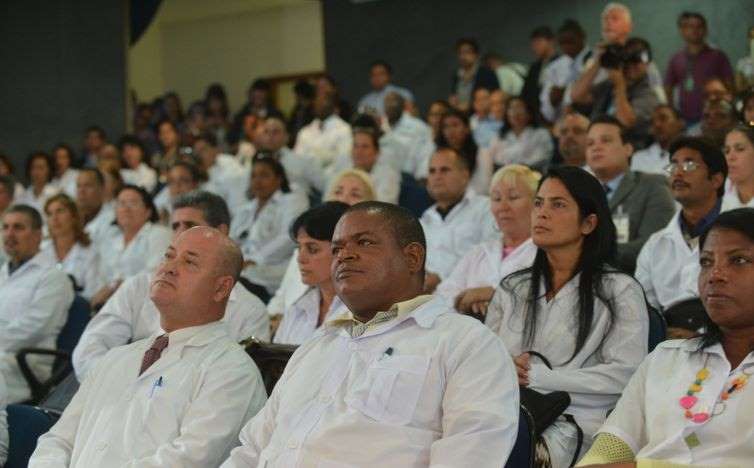 Ministério da Saúde lançará edital para substituir médicos cubanos por brasileiros
