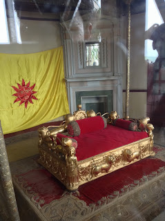 Gold throne in Jammu Hari Palace