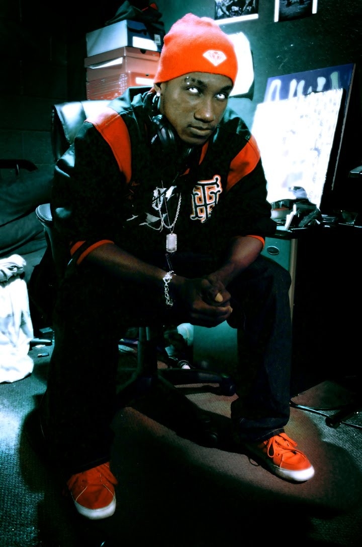 Hopsin Gazing At The Moonlight 2009