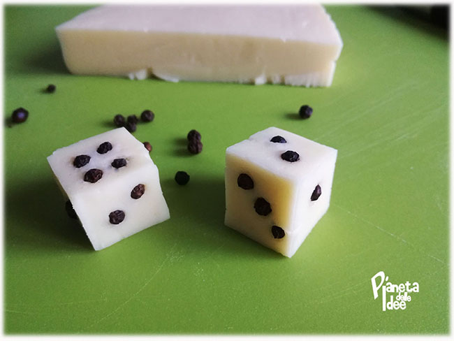 Creatività in cucina: dadi di formaggio e pepe di pianeta delle ... Creativo cucina Creativa
