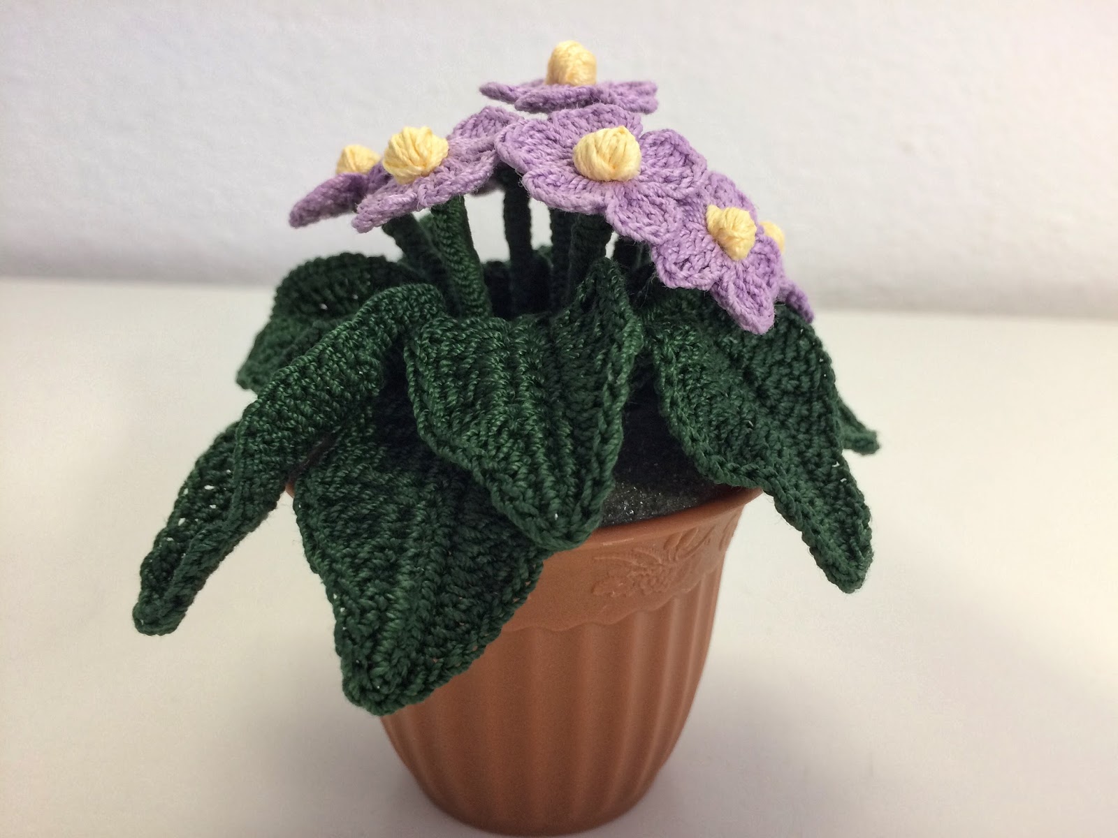 How To Crochet An African Violet how-to-crochet-an-african-violet