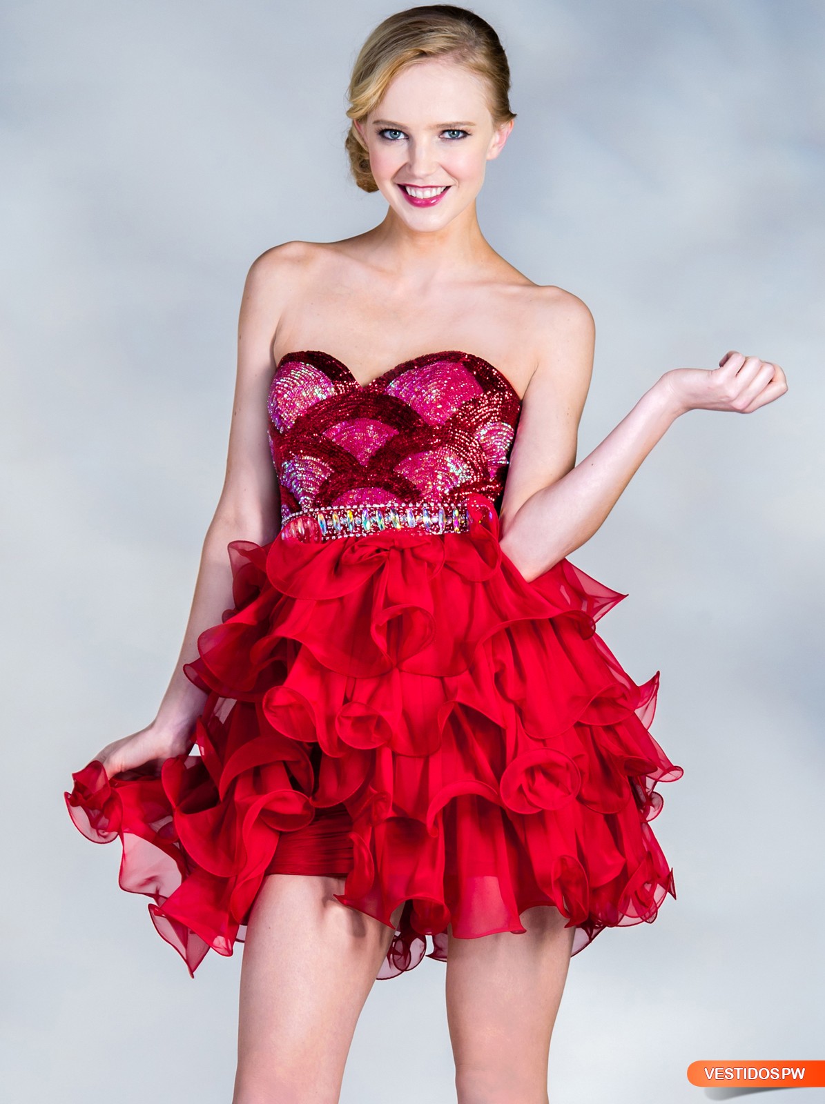экстравагантные вечерние платья короткие. шерри хилл платья мини красное. красивые короткие платья. красное платье. Red short dress.