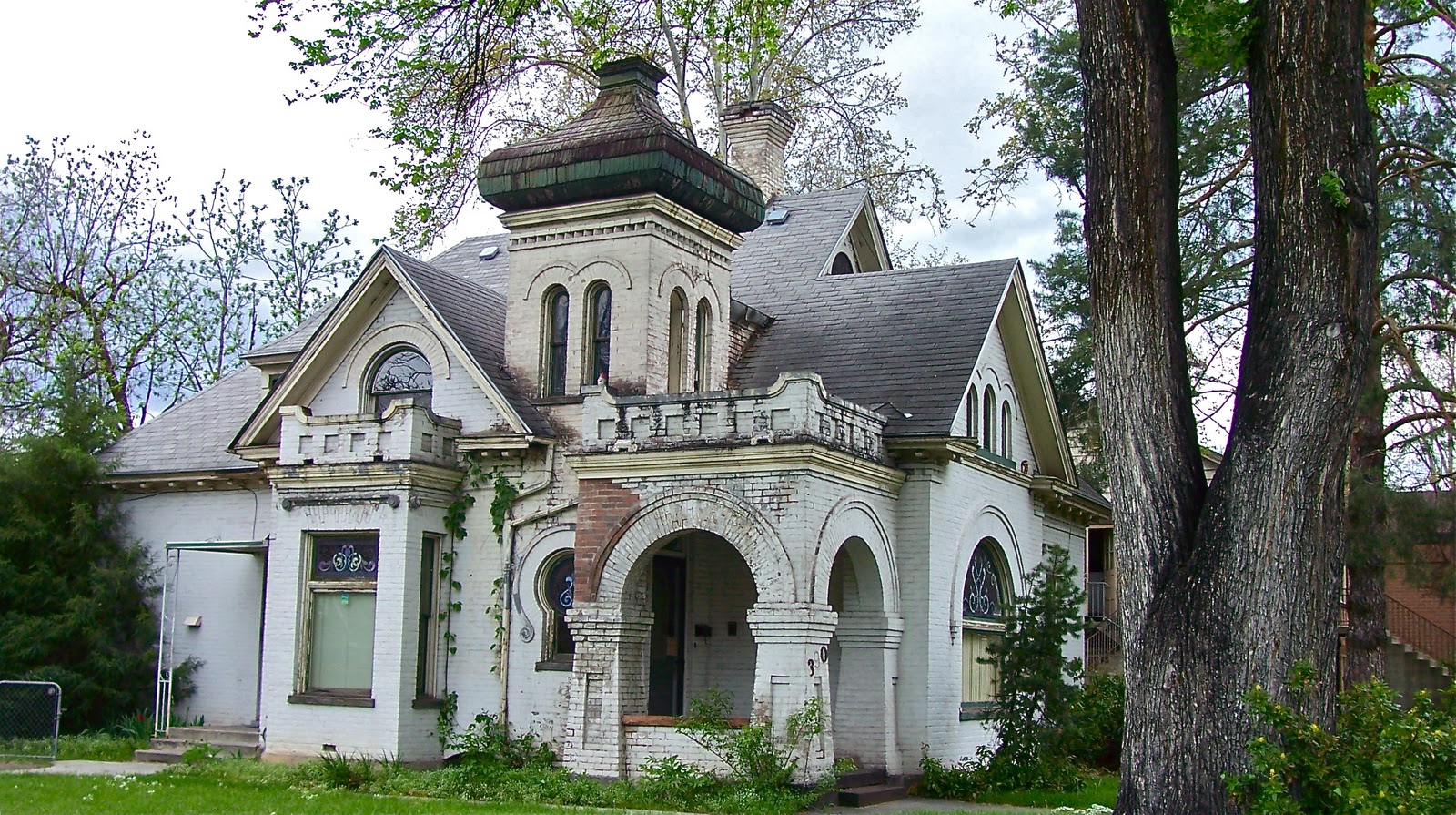 Utah's Present History The druggiest looking historical house in Provo