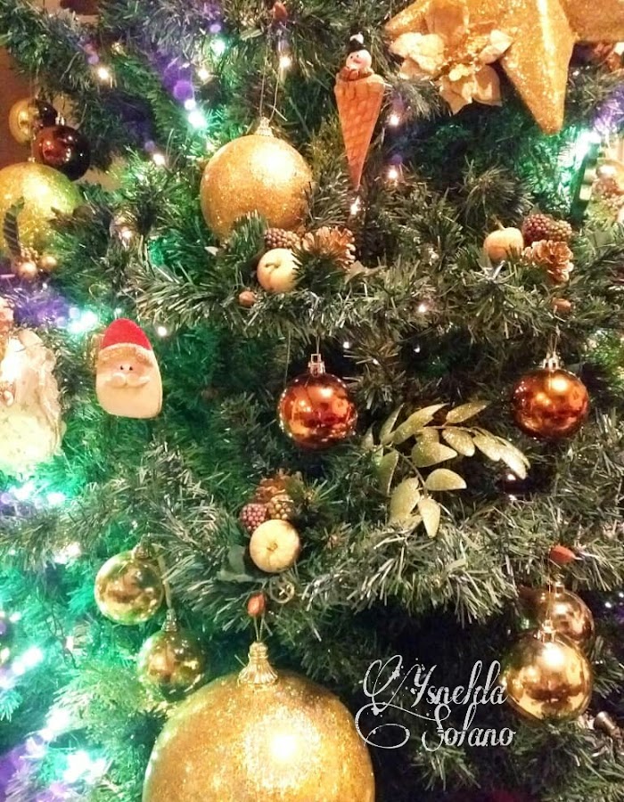 Adornos-para-el-árbol-de-navidad-en-porcelana-fría