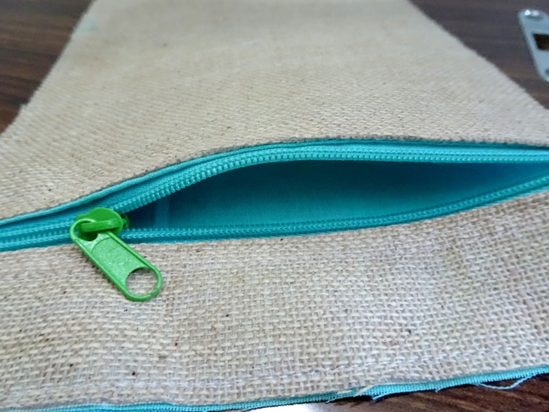 {TUTORIAL} Adding Zipper Pocket