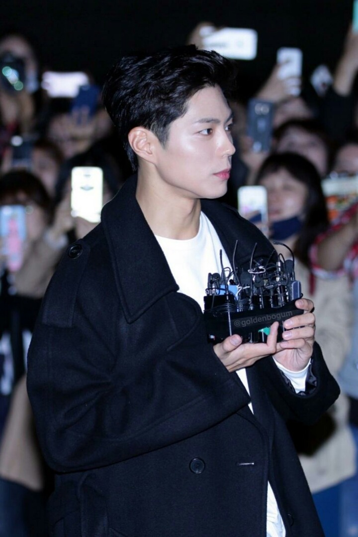 박보검 어제 코앞에서 보는것 같은 종방연 사진 | 인스티즈