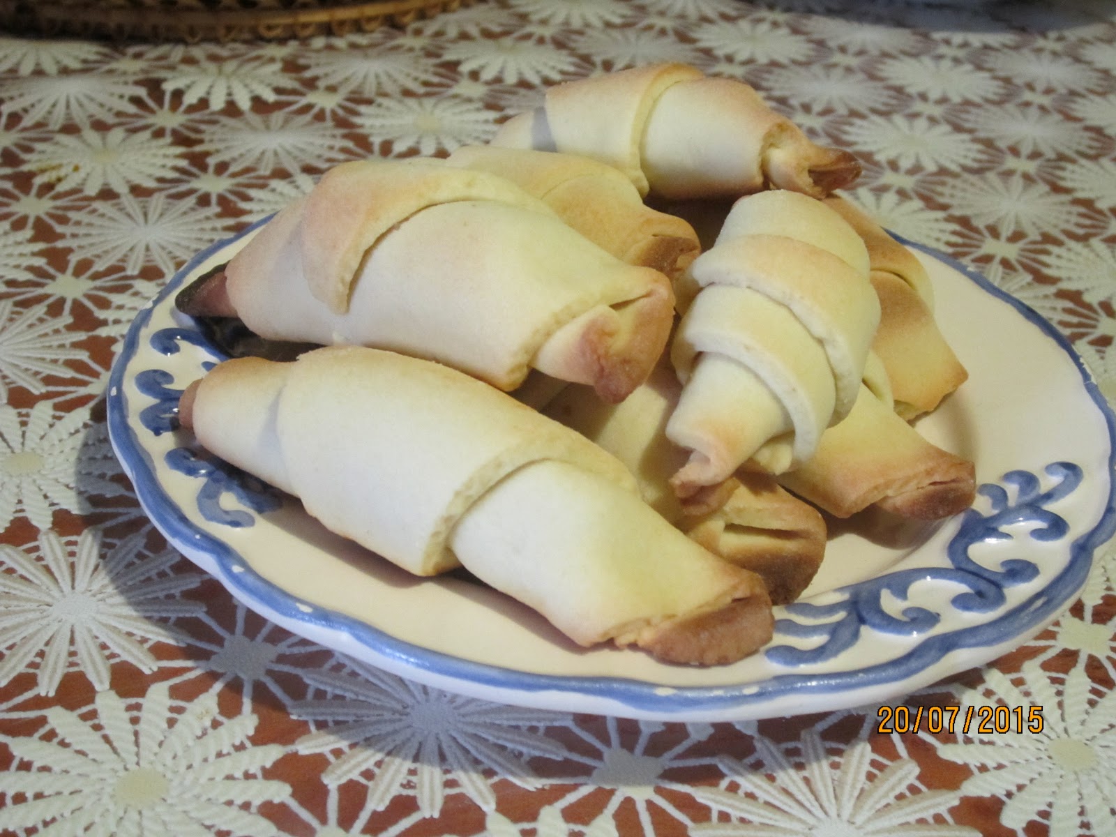 Песочные трубочки с ревенем и корицей