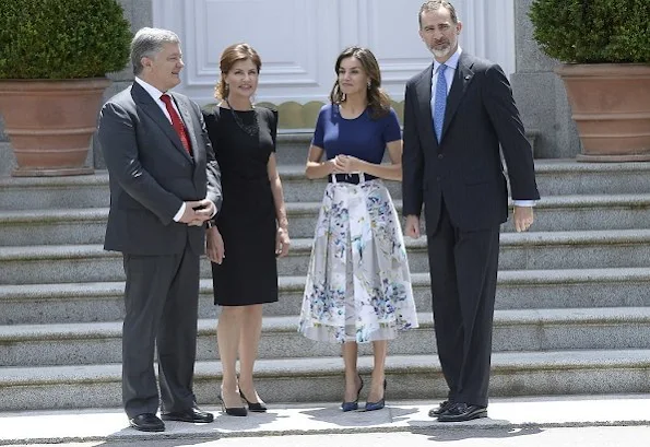 Queen Letizia wore Adolfo Dominguez floral print dress and Magrit Pumps. Ukraine's President Petro Poroshenko and his wife Maryna Poroshenko