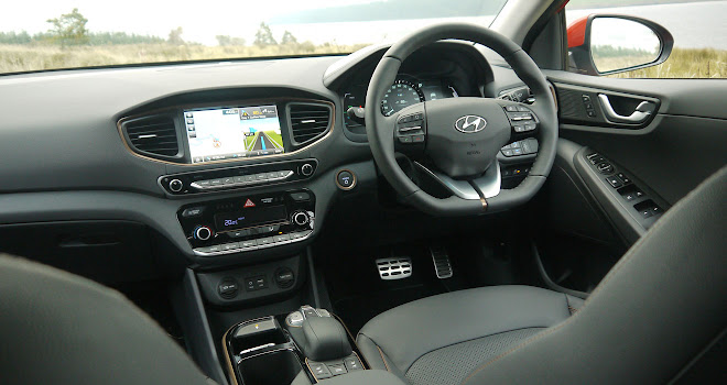 Hyundai Ioniq Electric front interior