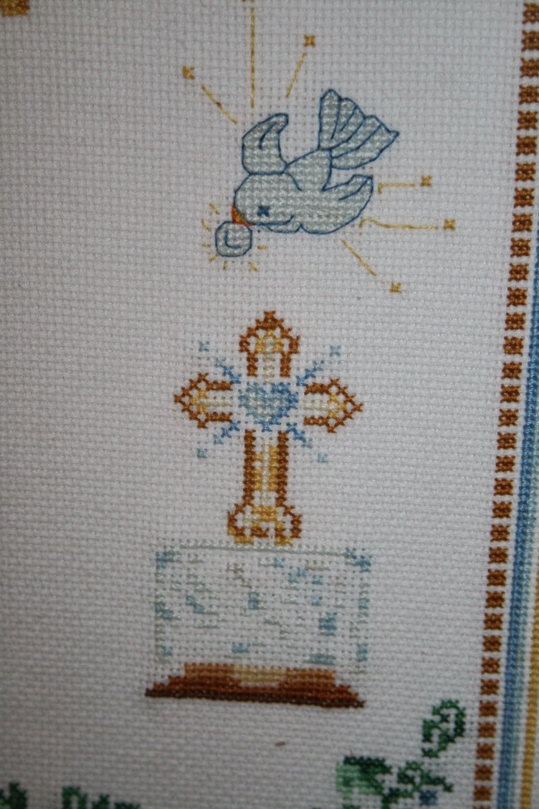 MUNDO VICHY: RECORDATORIO A PUNTO DE CRUZ DE PRIMERA COMUNIÓN