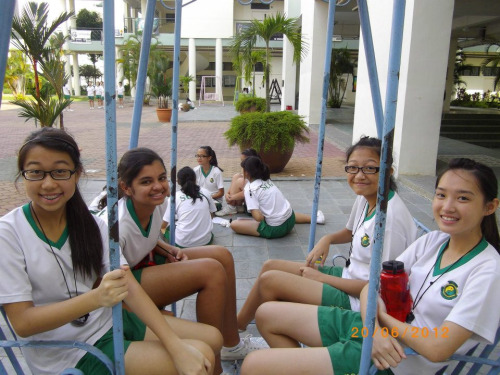 nicki minaj naked showing her ass from Roland singapore secondary school girl