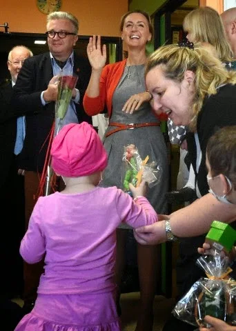 Visit of Prince Laurent and Princess Claire to the pediatric department of the Hospital "la Citadelle" of Liège