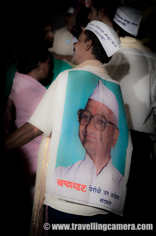 A Mahatma announces fast unto Death demanding enactment of a strong Anti corruption law called 