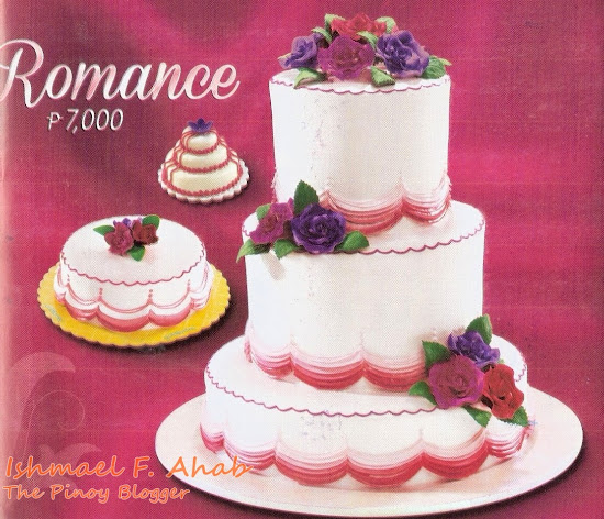 Goldilocks wedding cake: Romance