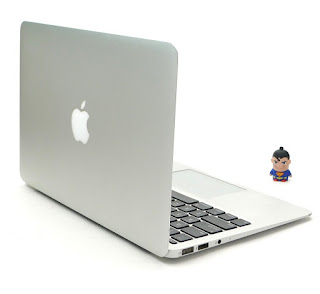 MacBook Air Core i7 (11.6" Mid 2011) Bekas
