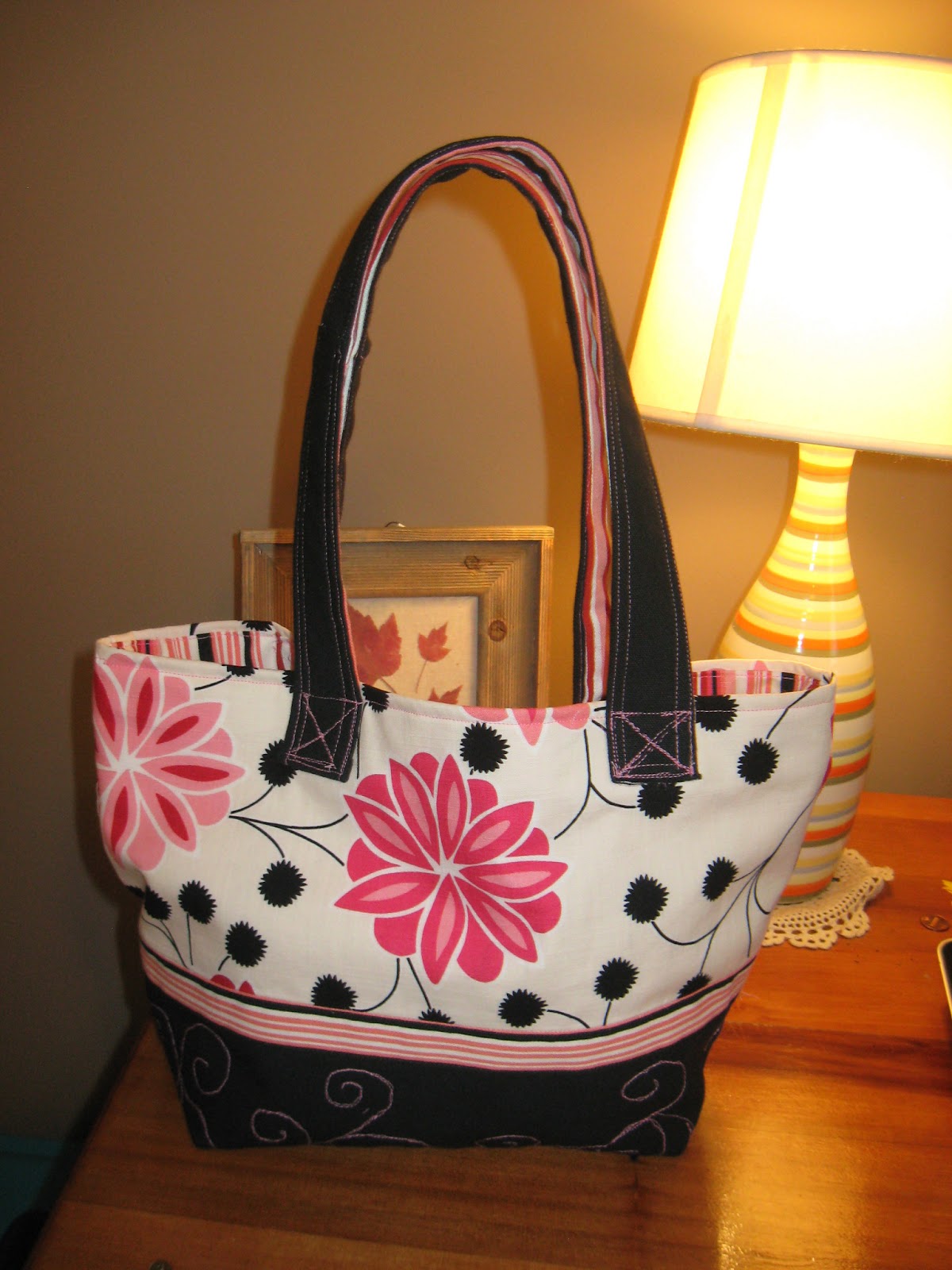 Gina's Craft Corner: I sewed my first bag!