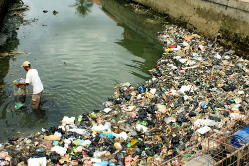 kesan buang sampah sarap ke dalam sungai, sebab tidak boleh buang sampah di sungai