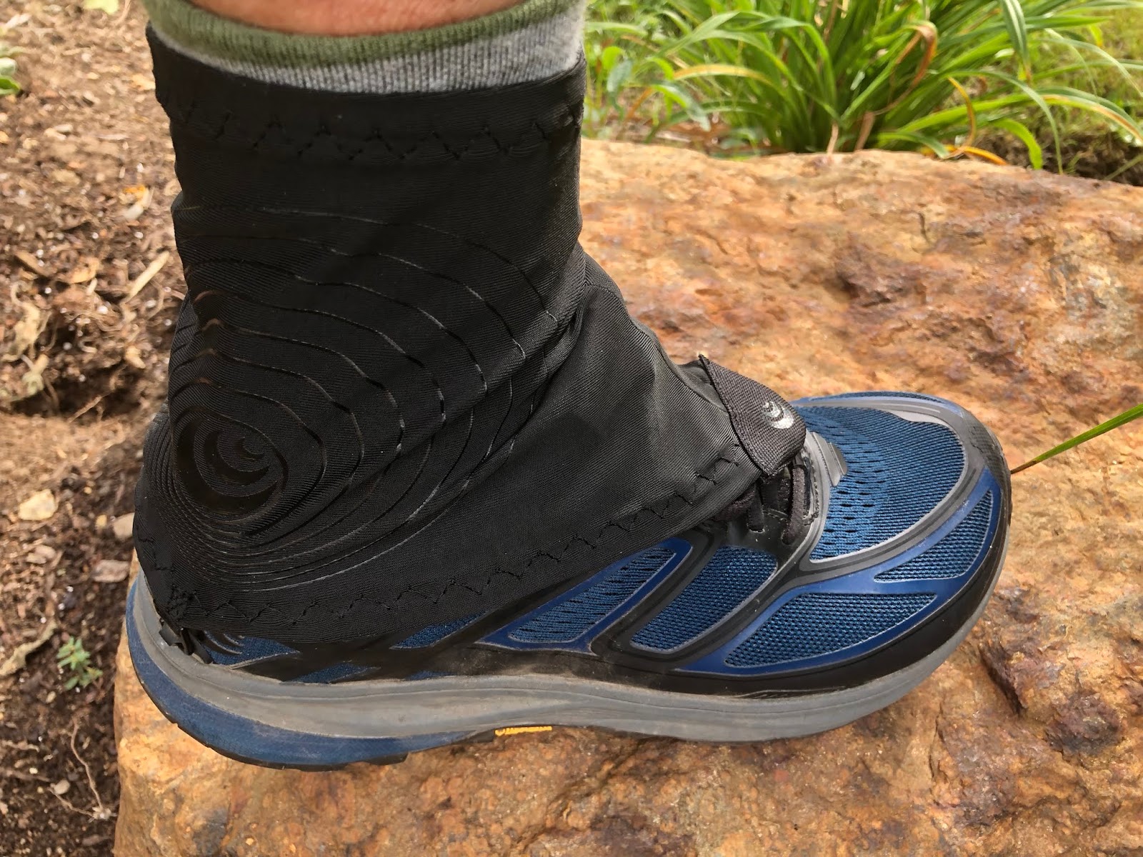 topo athletic gaiters
