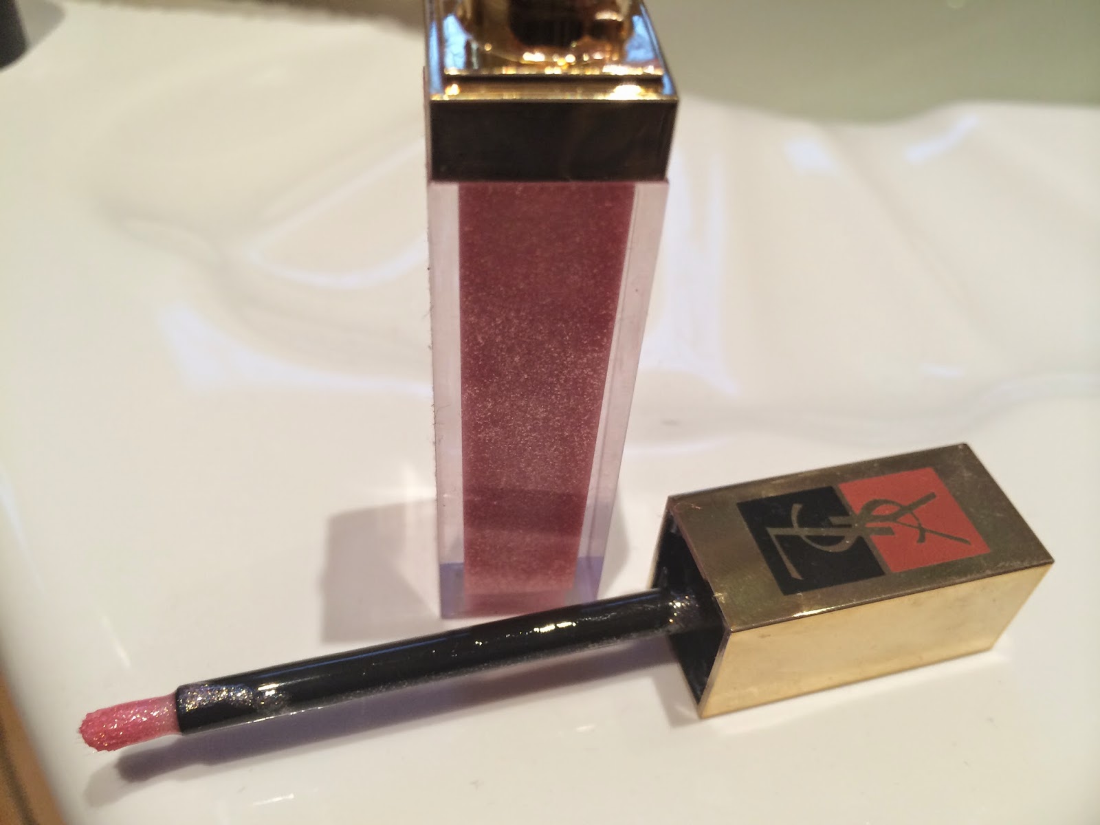 Rambles from my makeup box. Yves Saint Laurent Golden gloss shimmering lip gloss.