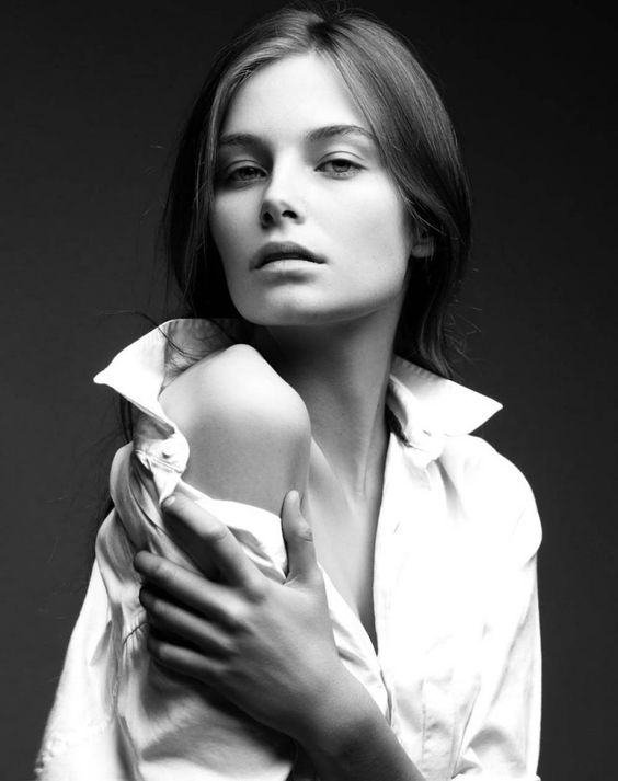 kmhouseindia: Australian Model Bridget Malcolm poses TOPLESS on a disco ball to celebrate 2017