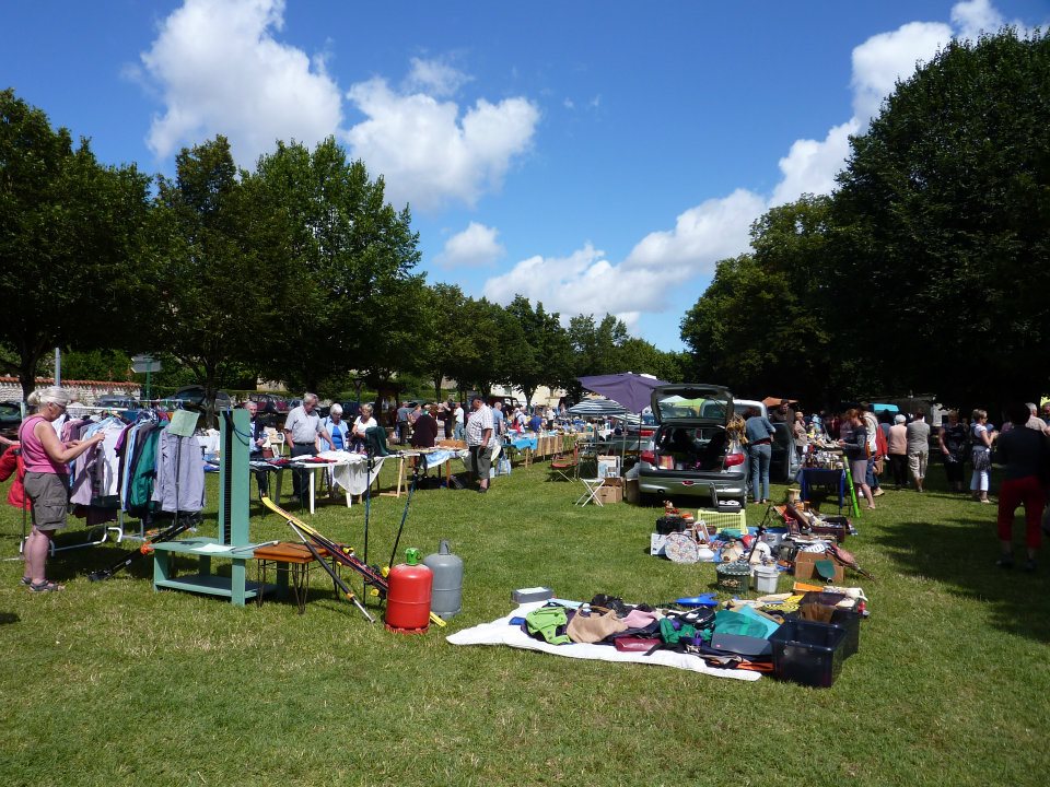 My Rural French Life Sunday 1st July......Vide Grenier, then to a