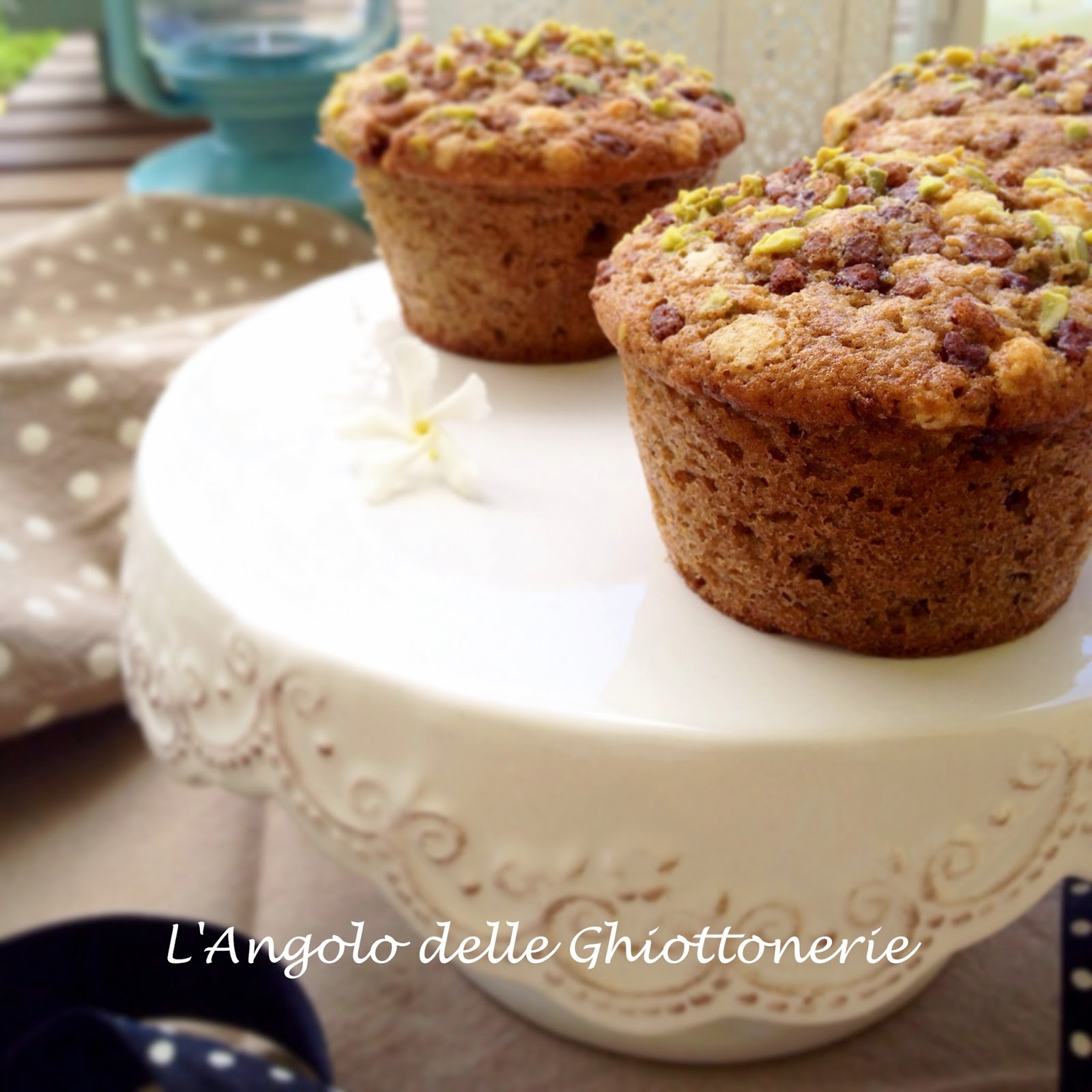 in versione thai e con un pizzico di sicilianità. sono i miei mini banana bread con latte di cocco e zenzero, cannella e pistacchio di bronte