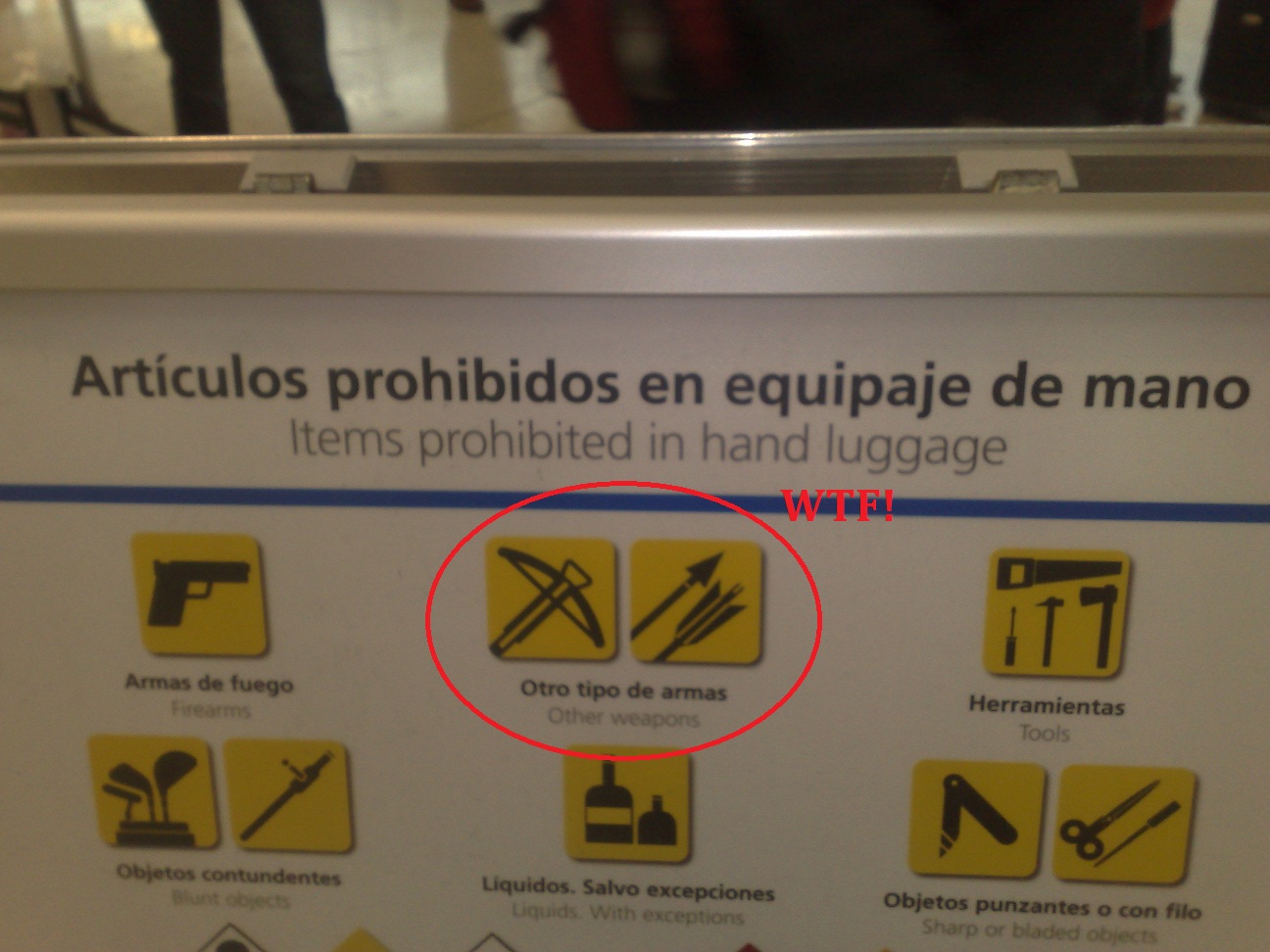 Maquinitos: Objetos prohibidos en un avión. Forbidden objects on an  aircraft.