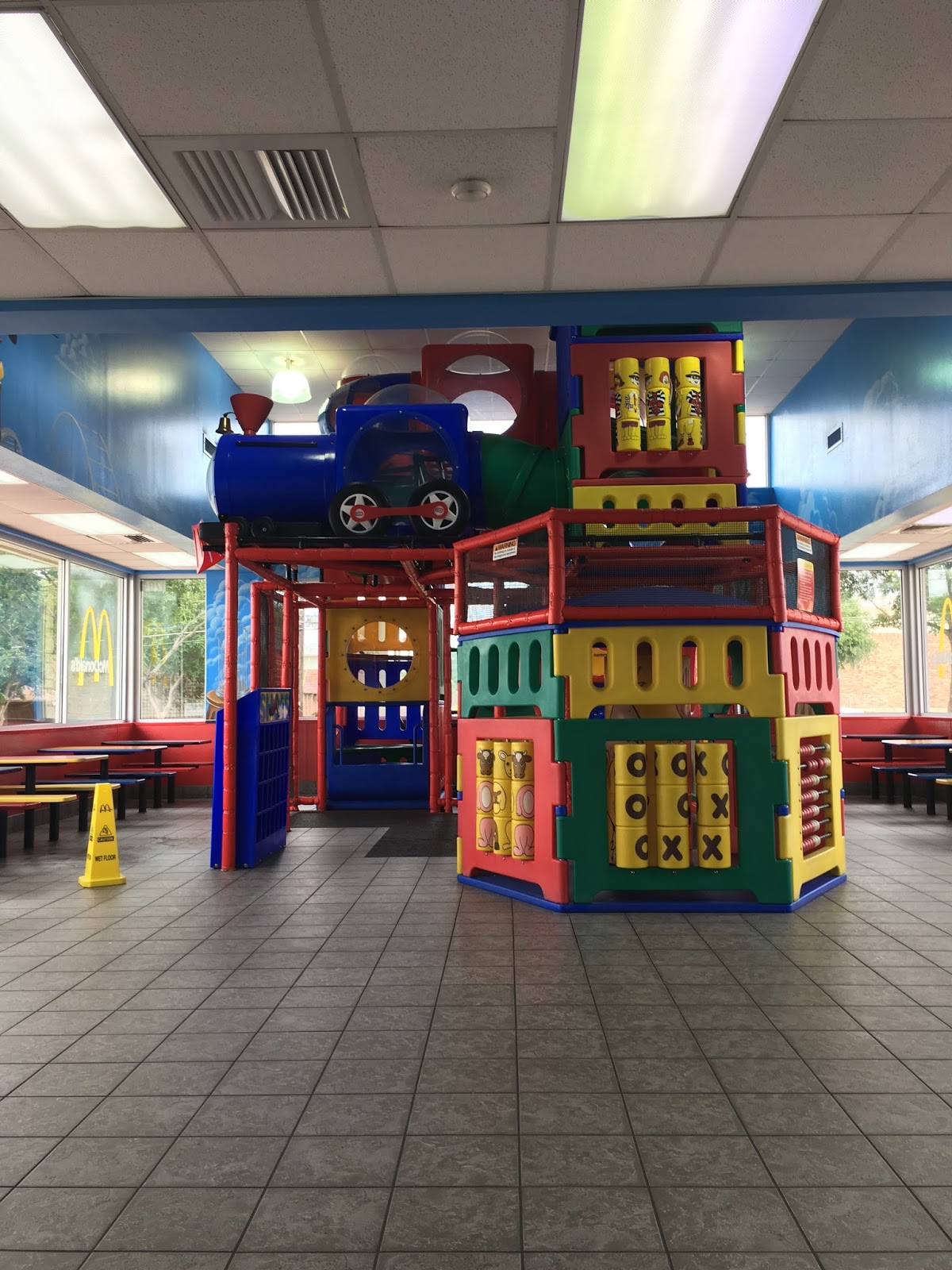 Everything Arlington, TX! The Best Fast Food Play Areas in the
