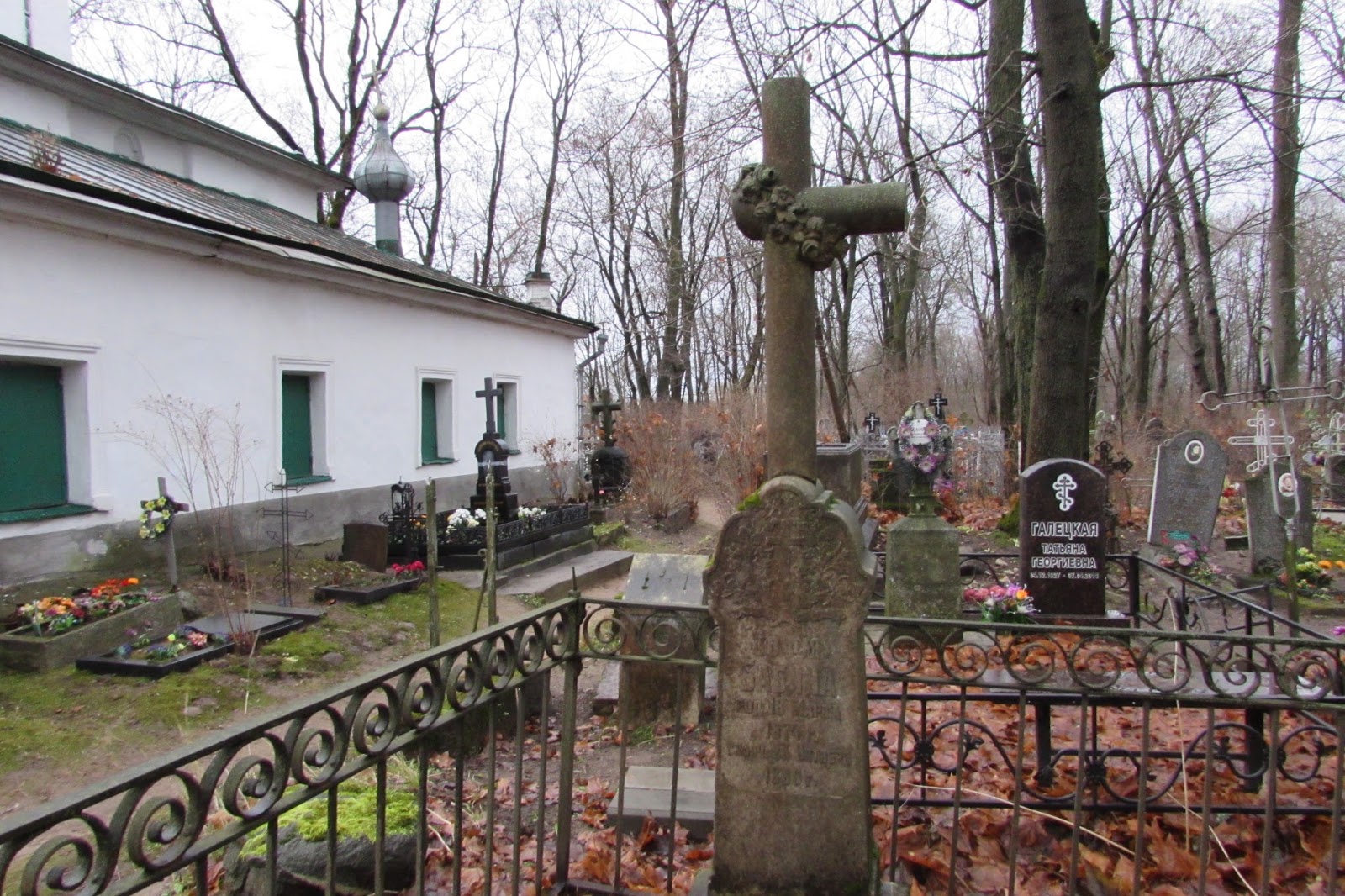 кладбище белый мох псков. мироносицкое кладбище псков. орлецы 2 псков кладбище. орлецы псков кладбище. мироносицкое кладбище псков.