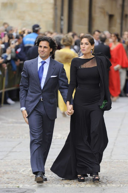 Lourdes Montes con vestido de Roberto Diz - Foto: www.bodamas.com Lourdes Montes con vestido de Roberto Diz - Foto: www.bodamas.com