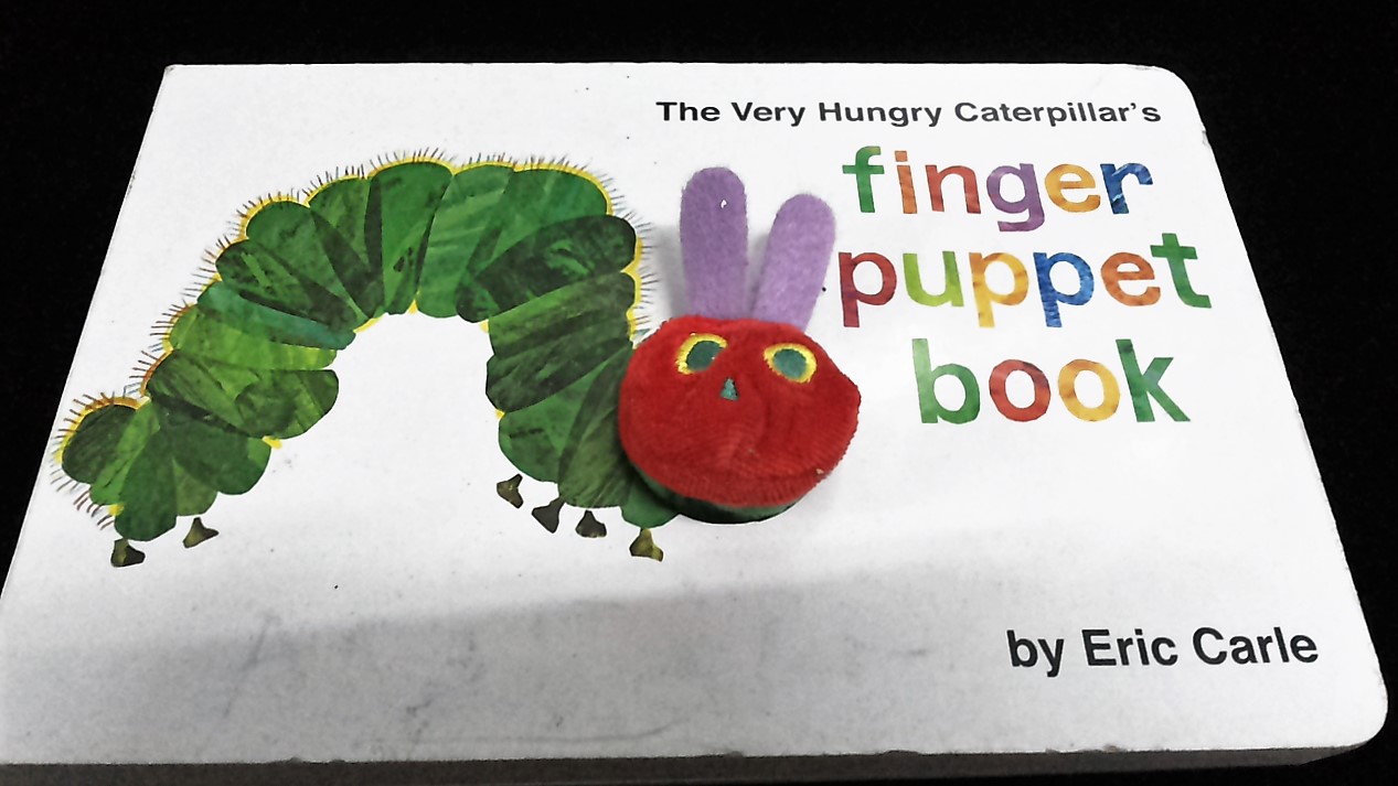 Kid Books Blog 600.The Very Hungry Caterpillar's Finger puppet book