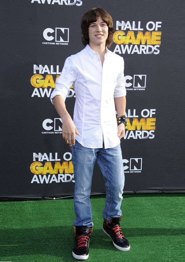 How Tall Is Leo Howard? Disney Star’s Stature Revealed