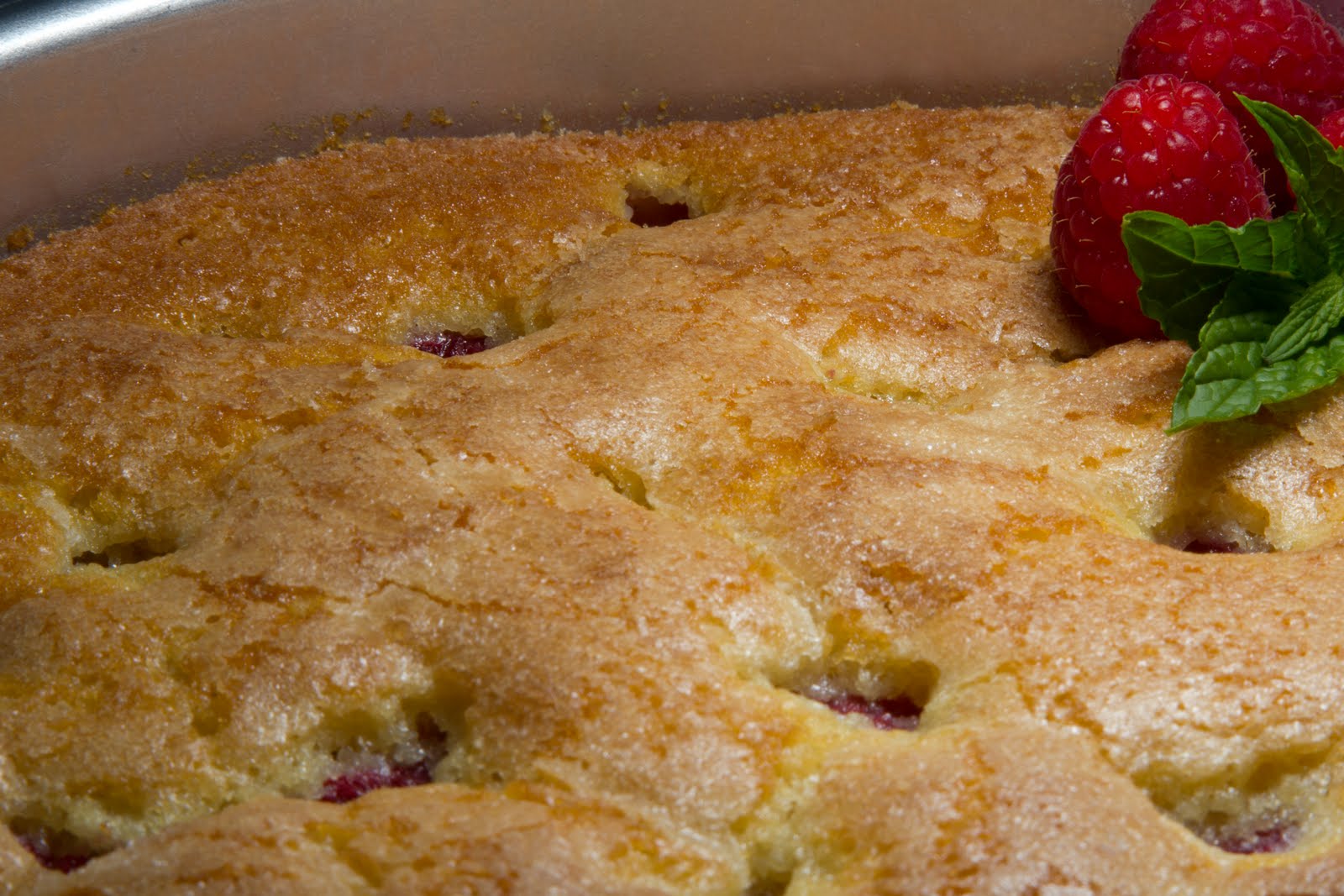 kruizing with kikukat Raspberry Buttermilk Cake from Gourmet